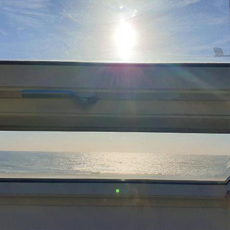 The Shore @ Atlantic Beach - Waterfront Beach House, Tiny Pool, Terrasse Espinho  Luaran gambar